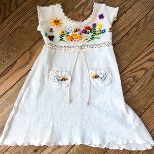 BEAUTIFUL embriodered dress!
